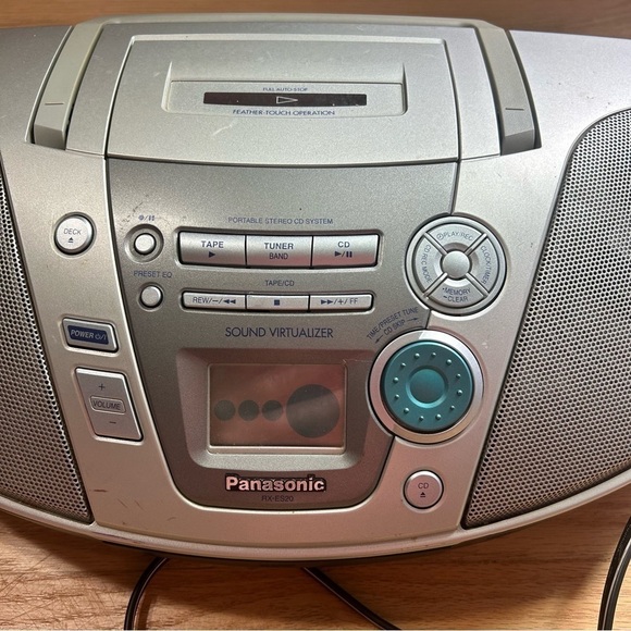 Vintage Panasonic RXES20 AM/FM Radio Cassette CD Turner Player Gray Silver - Picture 3 of 8